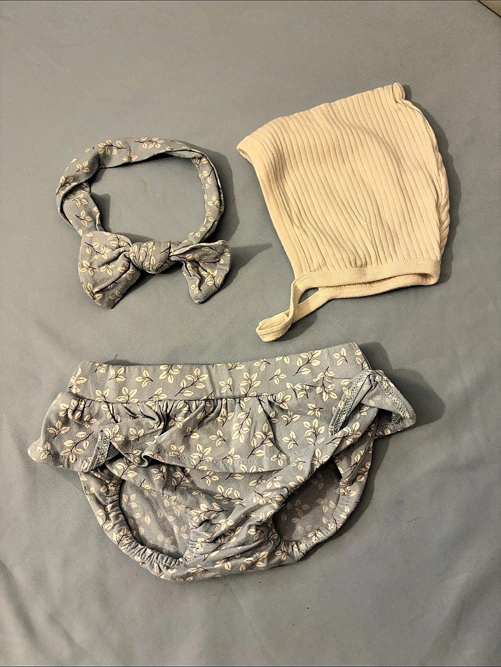 Rene Rofe Baby Floral Baby Set Blue & White Size 6-9M Like New